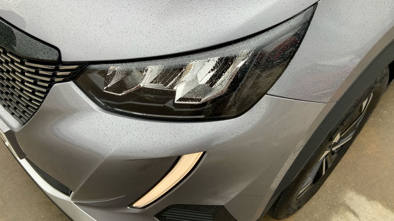 Peugeot 2008 1.2 PURETECH 100 S&S ALLURE 100 5P