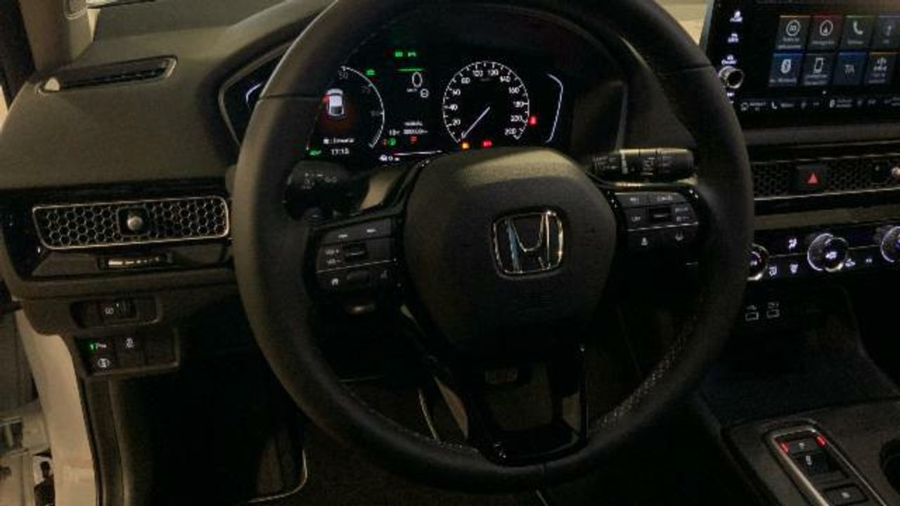Honda Civic 2.0 HEV ELEGANCE CVT 184 5P