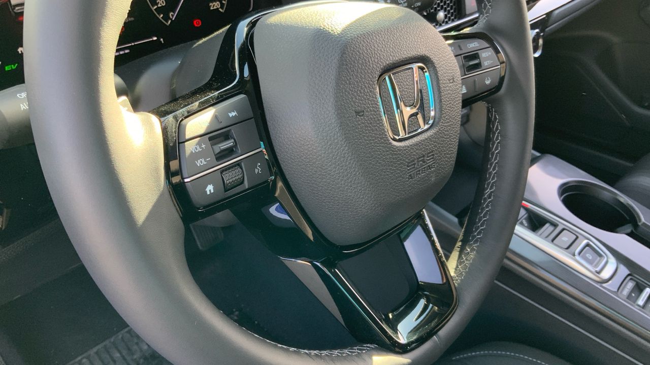 Honda Civic HYBRID ELEGANCE 2.0 I-MMD (CVT)