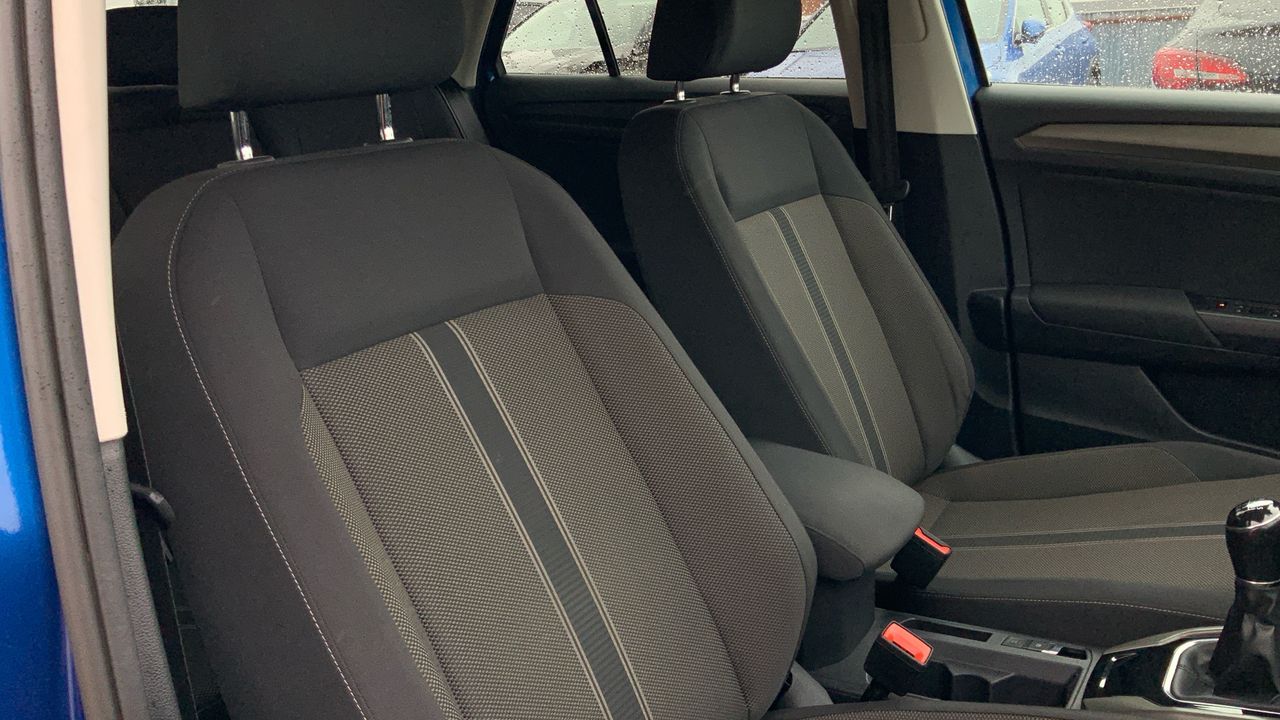Volkswagen T-Roc 2.0 TDI ADVANCE 115 5P