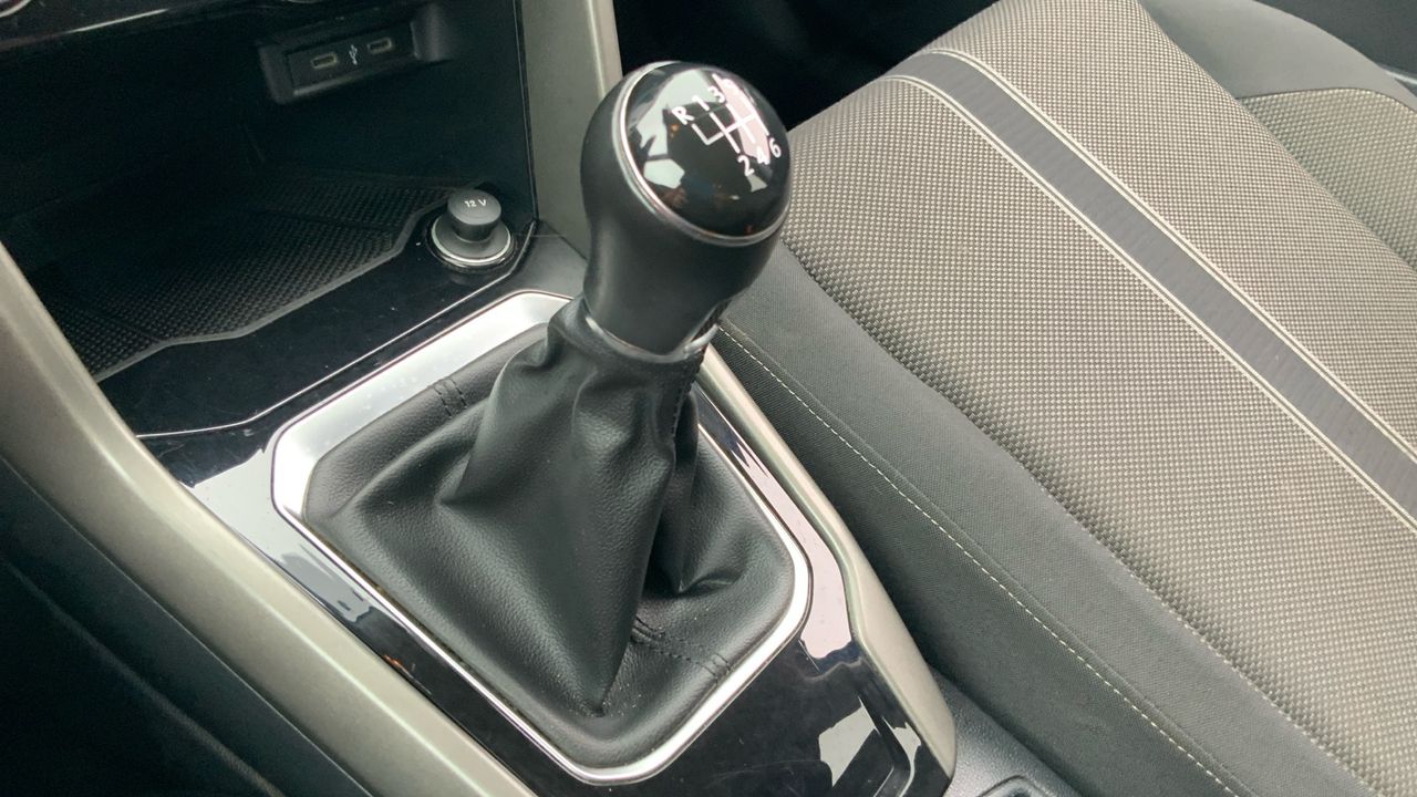 Volkswagen T-Roc 2.0 TDI ADVANCE 115 5P