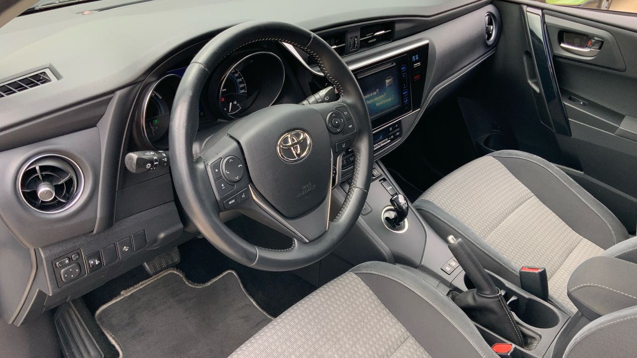 Toyota Auris 1.8 VVT-I HYBRID FEEL! EDITION 136 5P