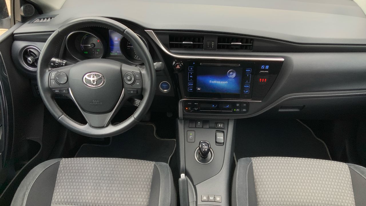 Toyota Auris 1.8 VVT-I HYBRID FEEL! EDITION 136 5P