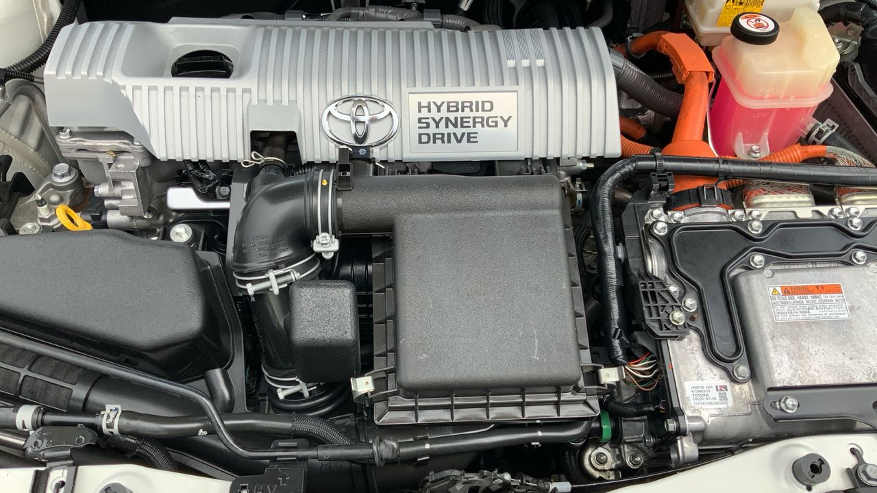 Toyota Auris 1.8 VVT-I HYBRID FEEL! EDITION 136 5P