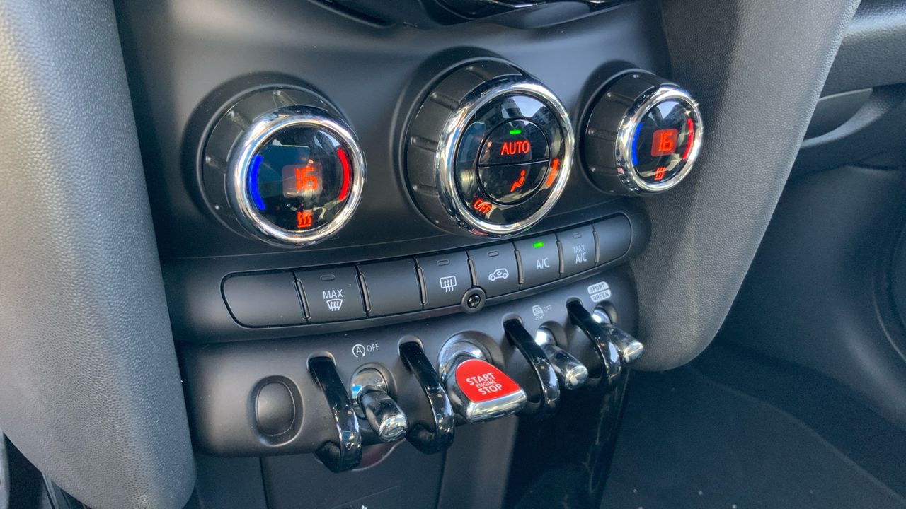 MINI Cooper 1.5 COOPER 136 3P