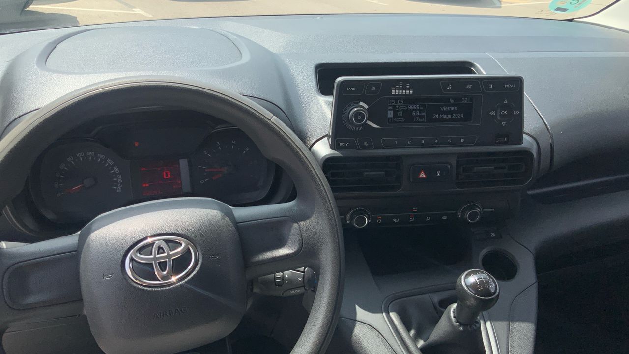 Toyota Proace City 1.5D 75KW GX MWB 650KG 102 4P