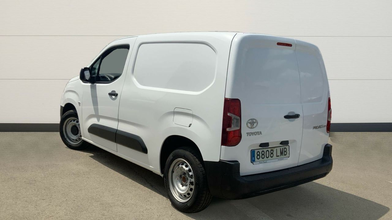 Toyota Proace City 1.5D 75KW GX MWB 650KG 102 4P