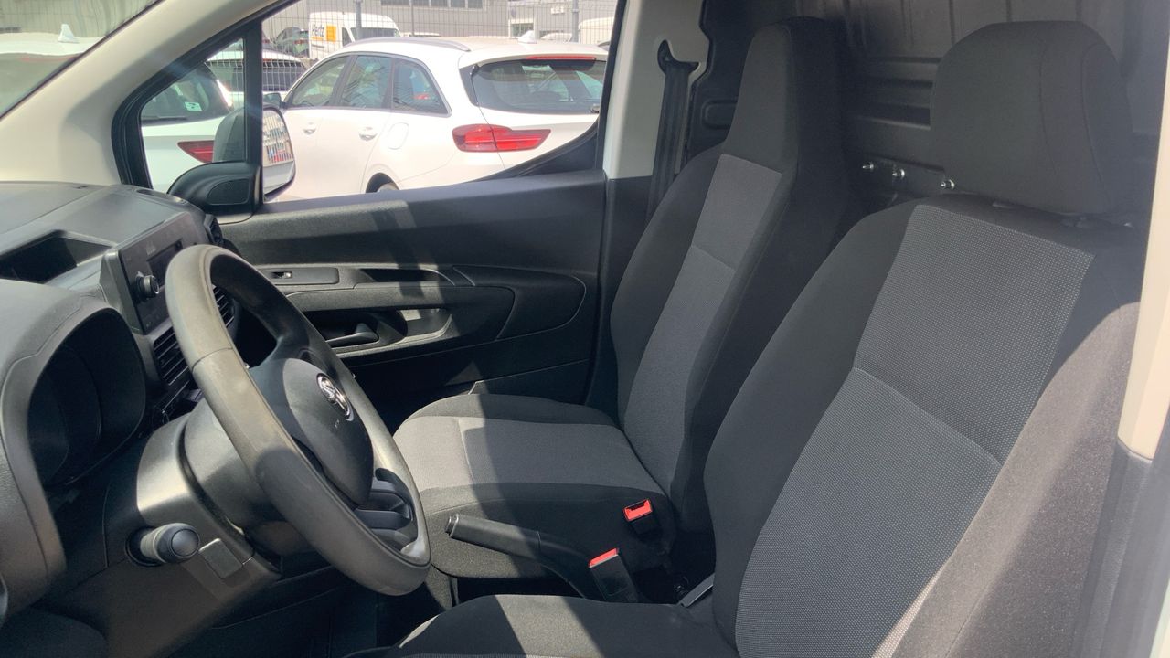 Toyota Proace City 1.5D 75KW GX MWB 650KG 102 4P