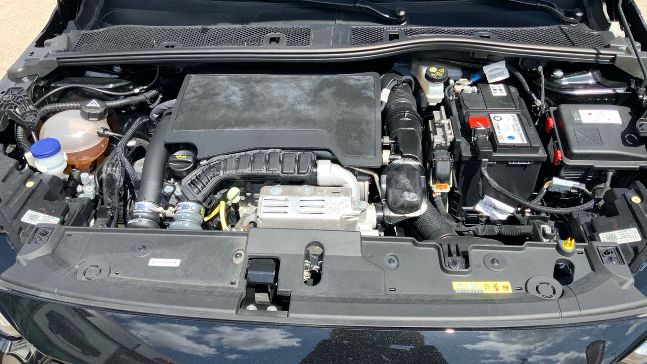 Opel Corsa 1.2T XHL 74KW GS 100 5P