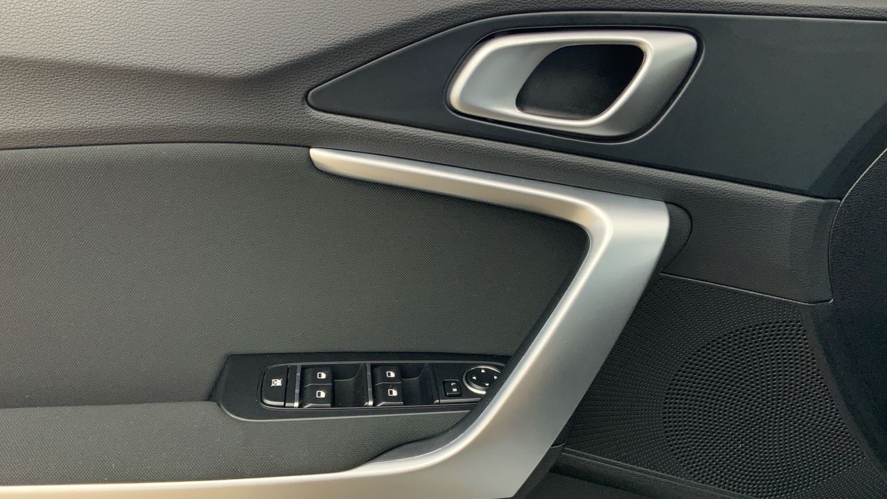 Kia Ceed 1.6 MHEV 100KW CONCEPT 136 5P