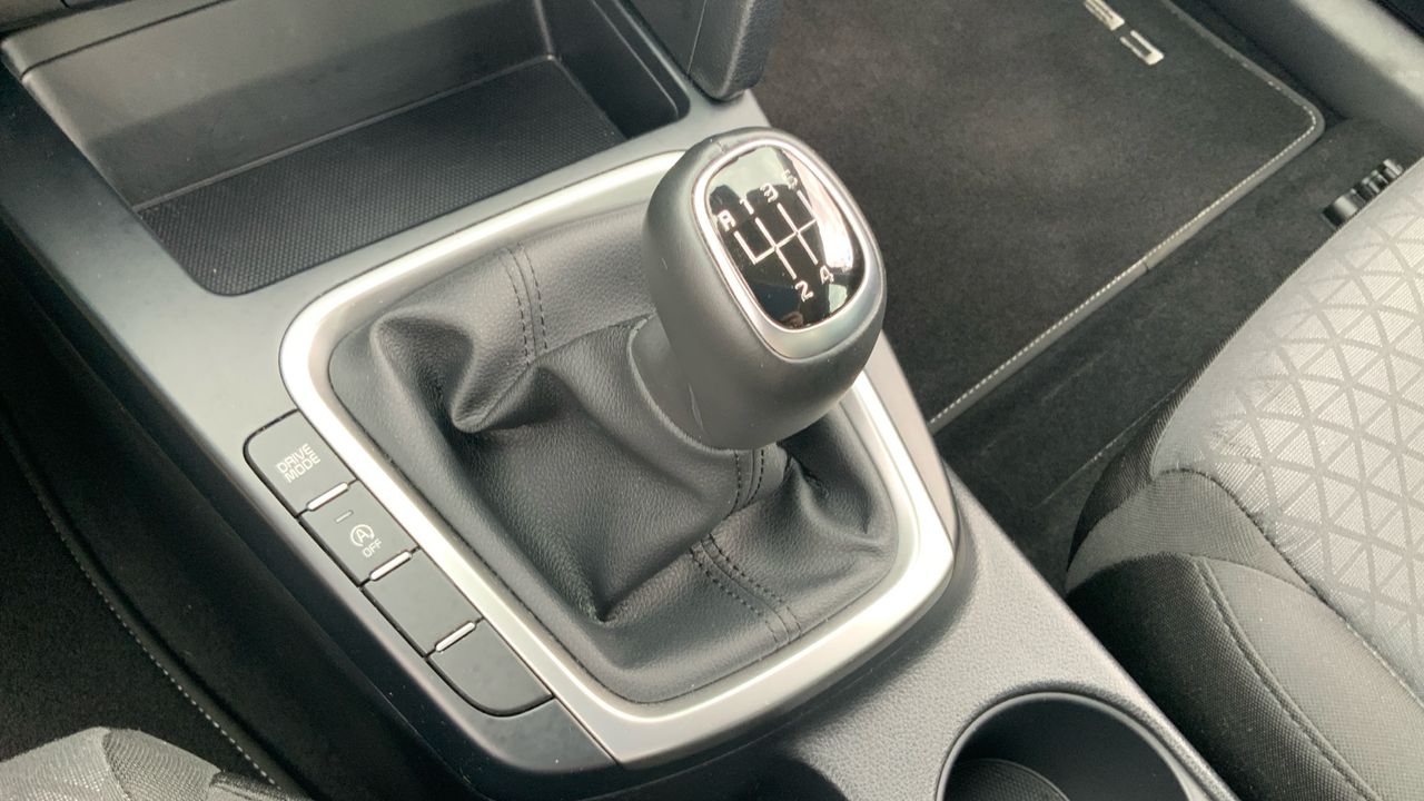 Kia Ceed 1.6 MHEV 100KW CONCEPT 136 5P