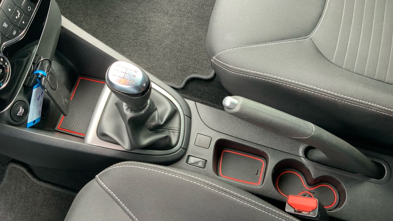Renault Clio 0.9 TCE ENERGY GLP LIMITED 66KW - 18 90 5P