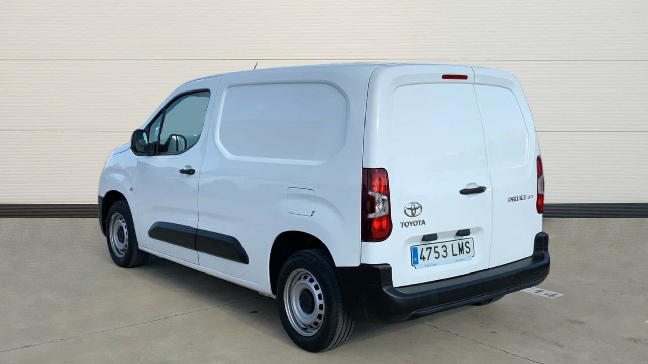 Toyota Proace City 1.5D 75KW GX MWB 102 4P
