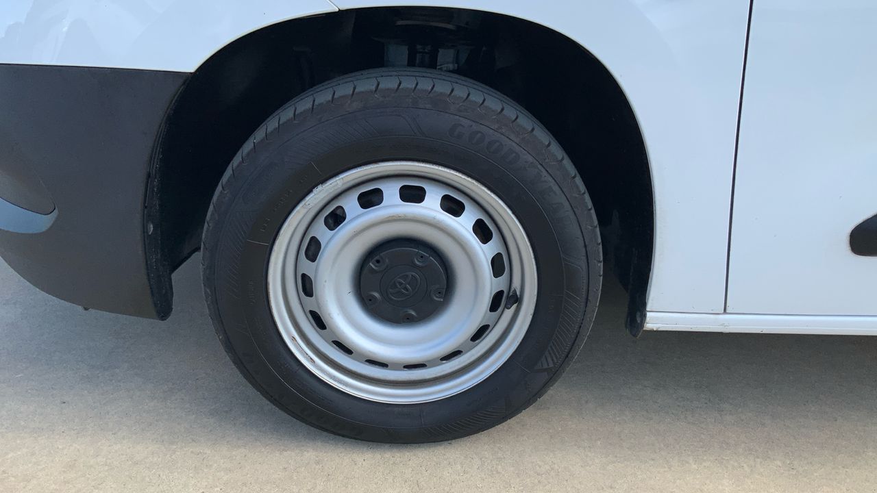 Toyota Proace City 1.5D 75KW GX MWB 102 4P