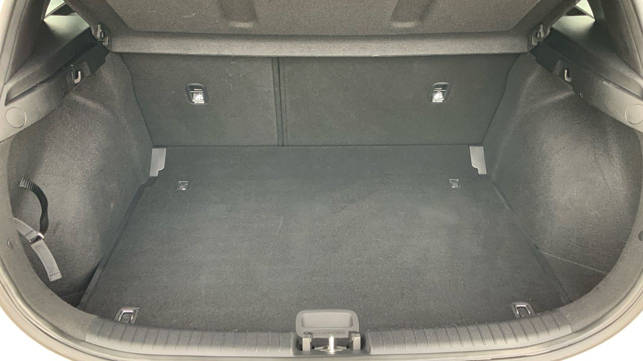 Kia Ceed 1.6 MHEV 100KW CONCEPT 136 5P