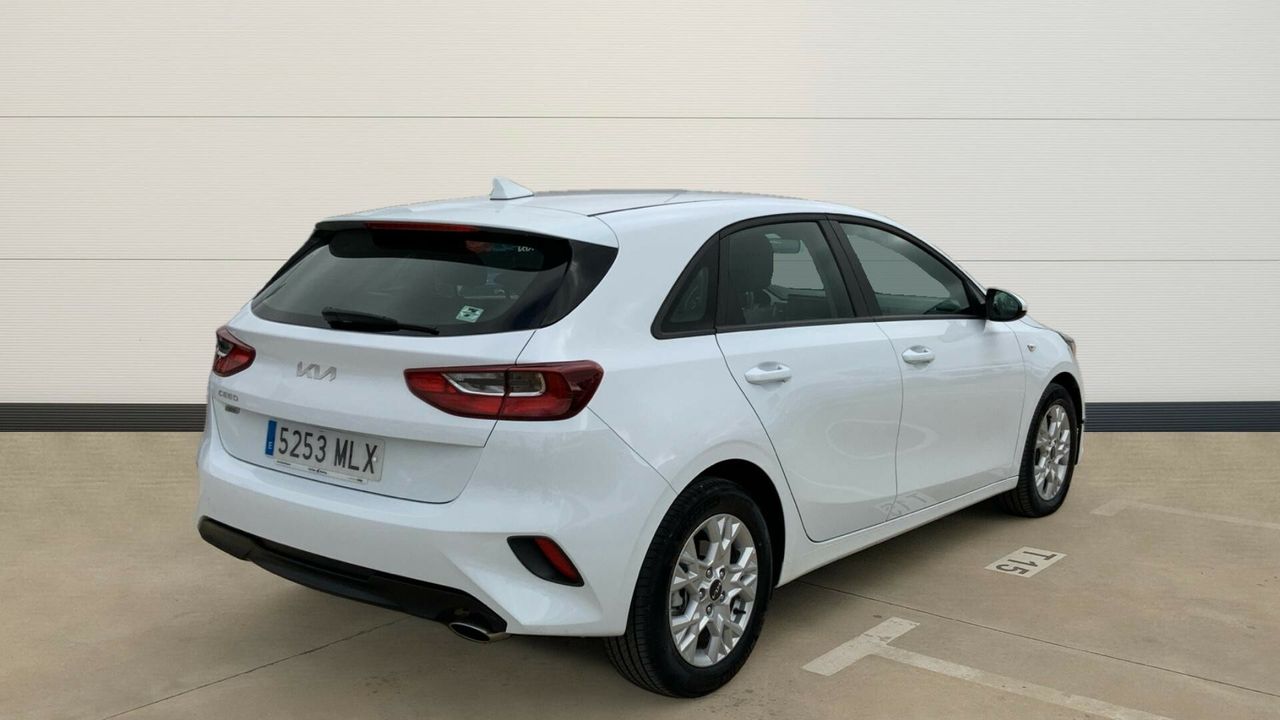 Kia Ceed 1.6 MHEV 100KW CONCEPT 136 5P
