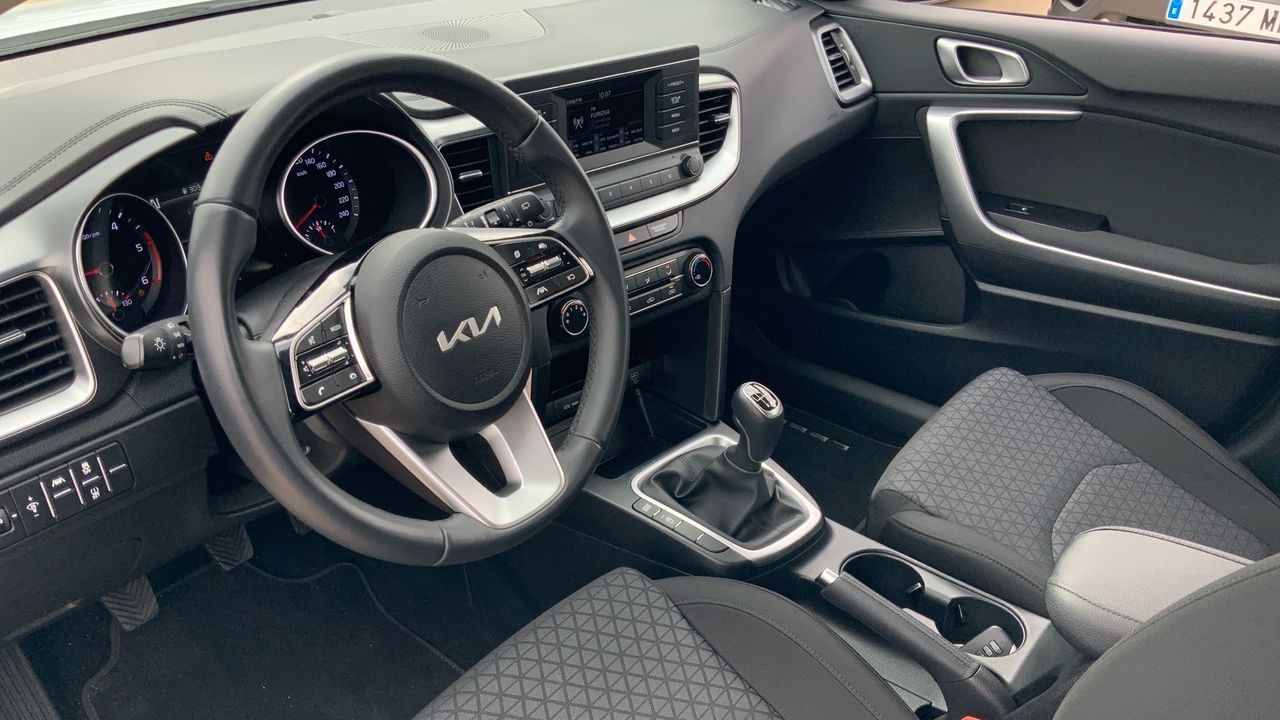 Kia Ceed 1.6 MHEV 100KW CONCEPT 136 5P