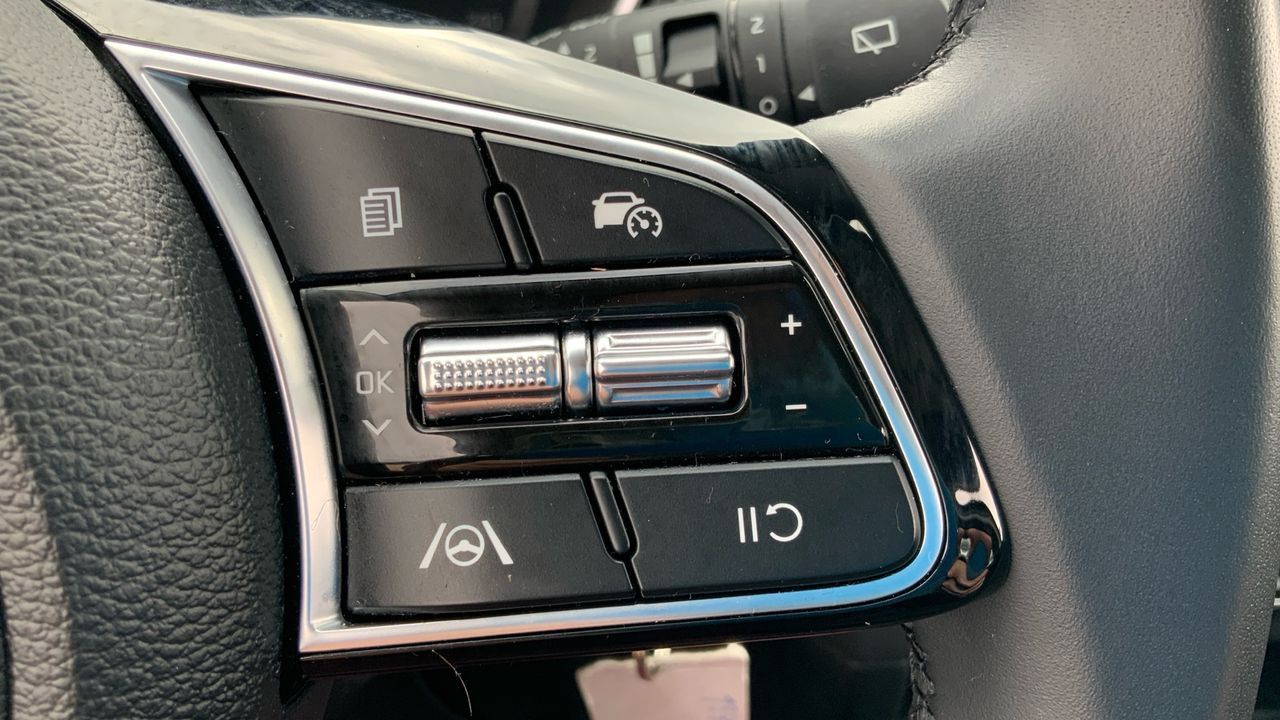 Kia Ceed 1.6 MHEV 100KW CONCEPT 136 5P