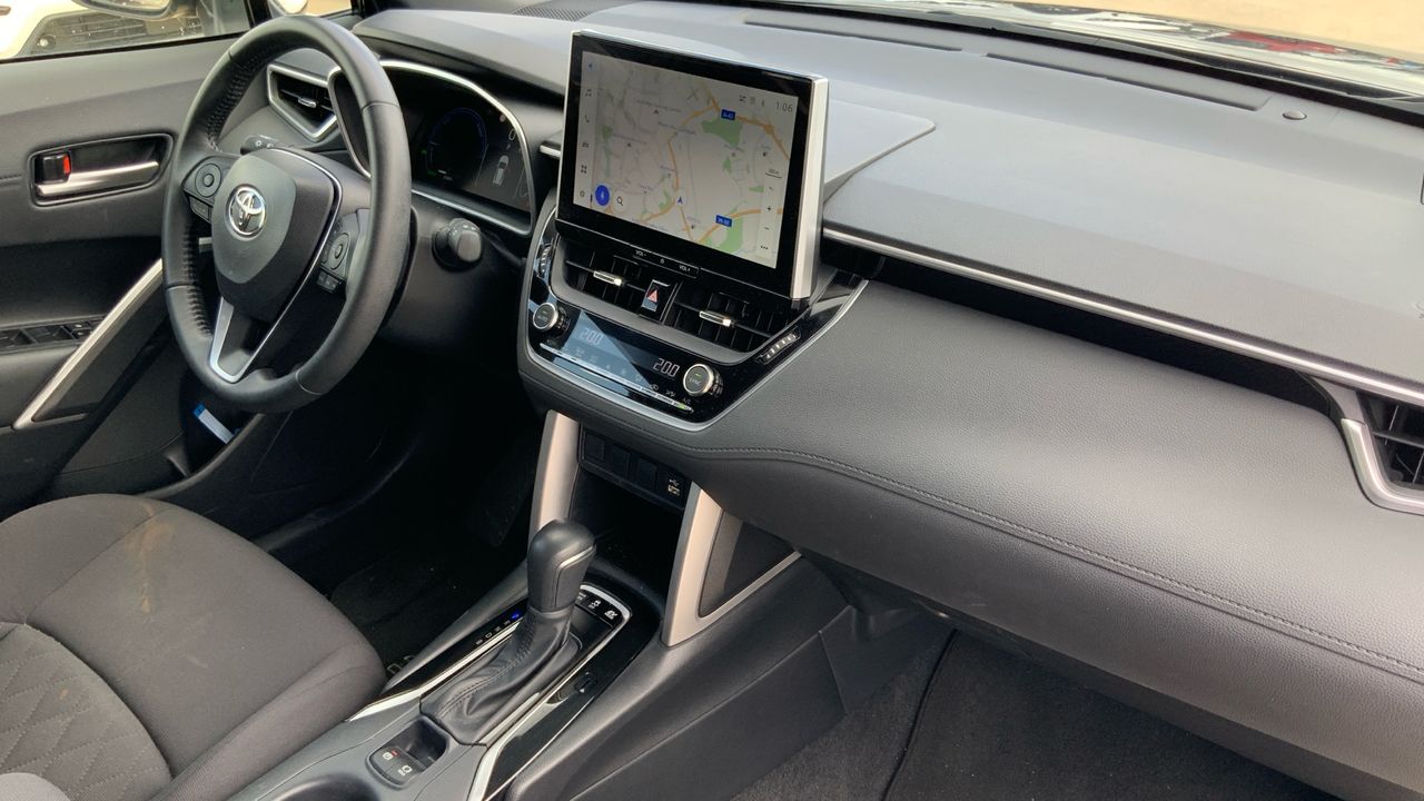 Toyota Corolla Cross 1.8 HEV STYLE E-CVT 140 5P