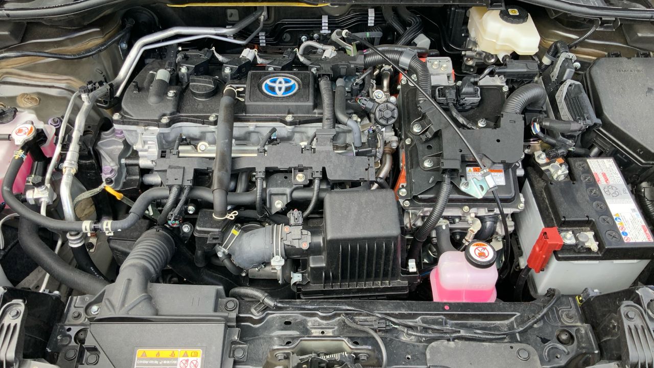 Toyota Corolla Cross 1.8 HEV STYLE E-CVT 140 5P