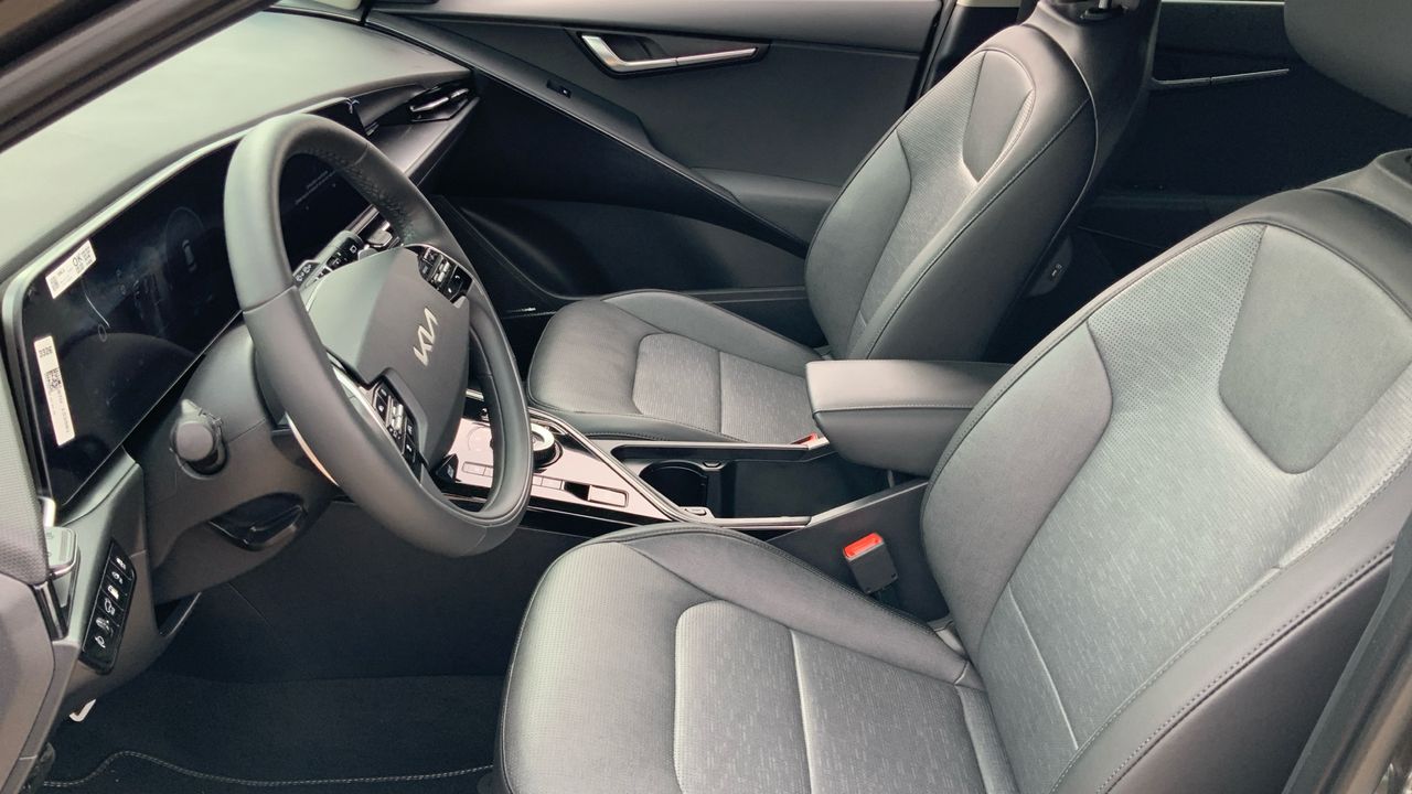 Kia Niro 1.6 GDI PHEV EMOTION 183 5P