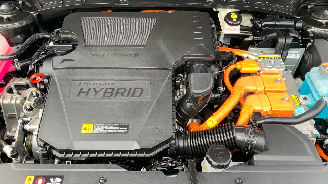 Kia Niro 1.6 GDI PHEV EMOTION 183 5P