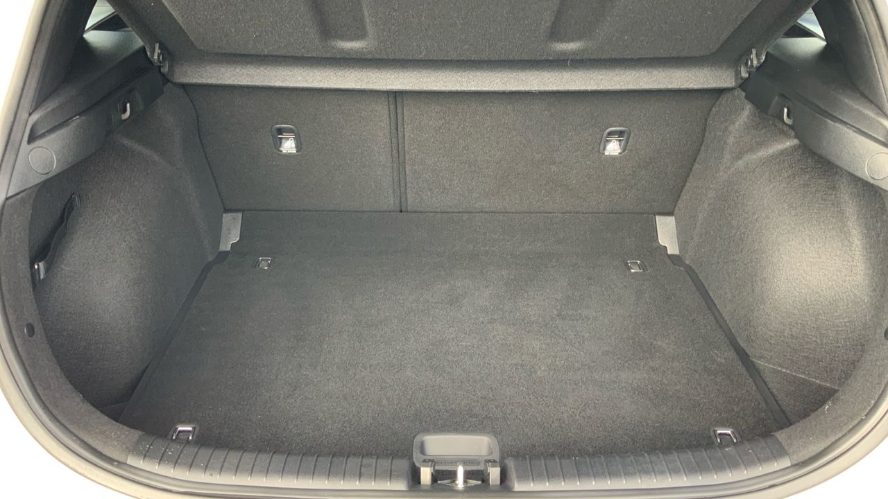 Kia Ceed 1.6 MHEV 100KW CONCEPT 136 5P