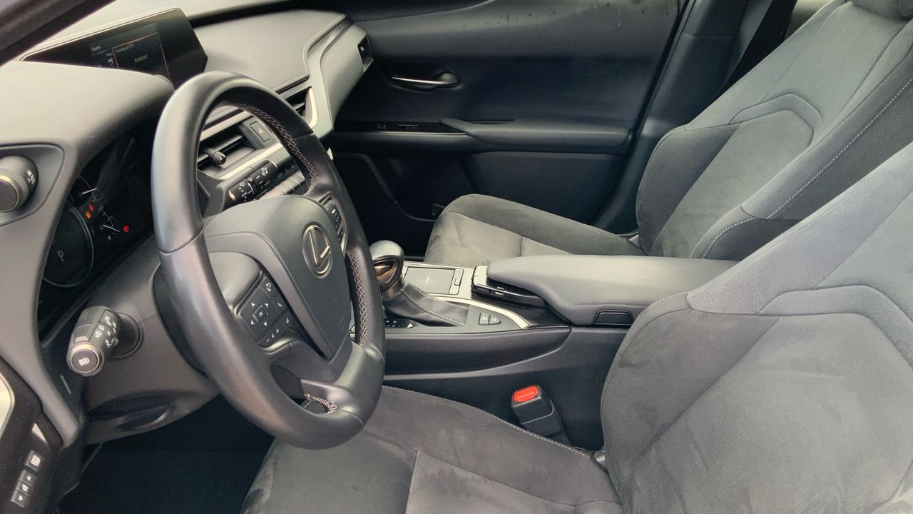Lexus UX 2.0 250H BUSINESS AUTO 184 5P