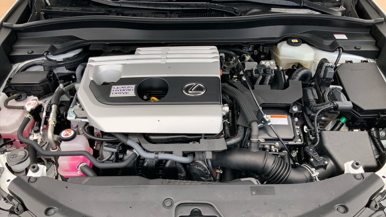 Lexus UX 2.0 250H BUSINESS AUTO 184 5P