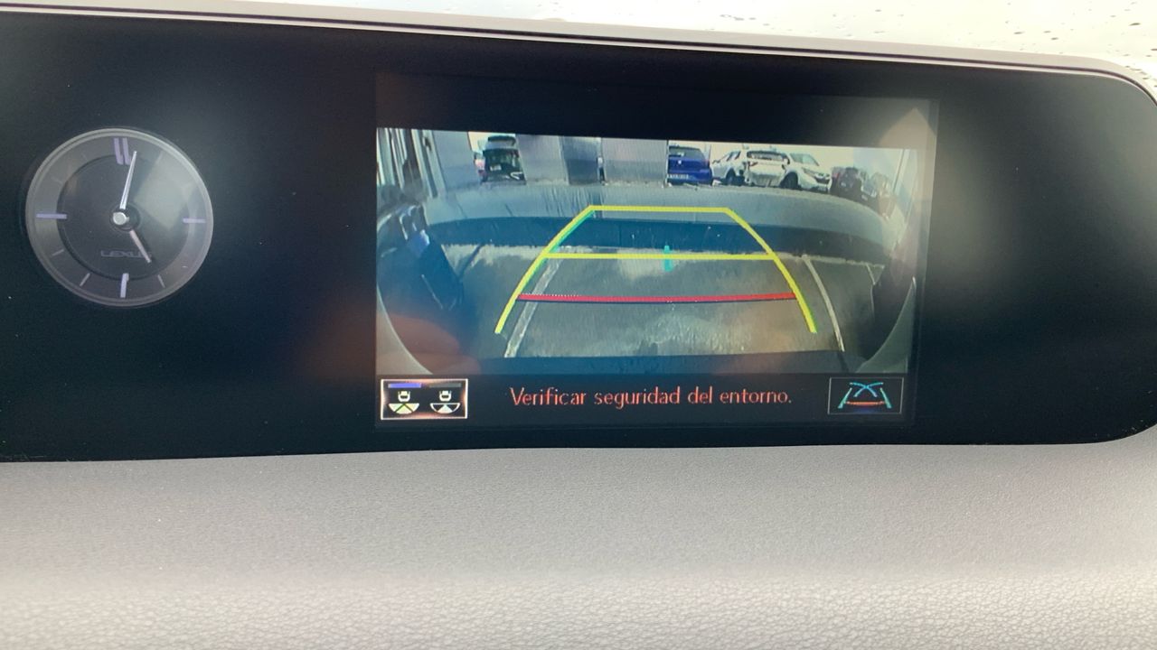 Lexus UX 2.0 250H BUSINESS AUTO 184 5P