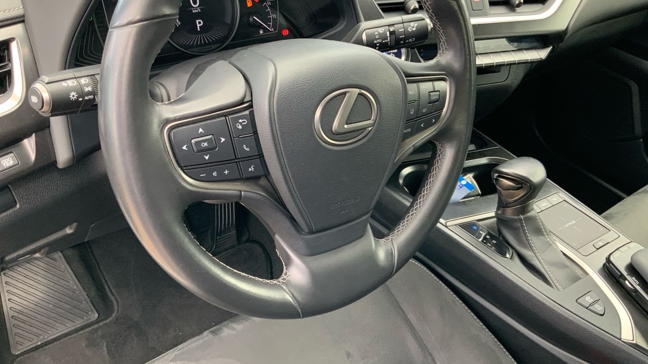 Lexus UX 2.0 250H BUSINESS AUTO 184 5P