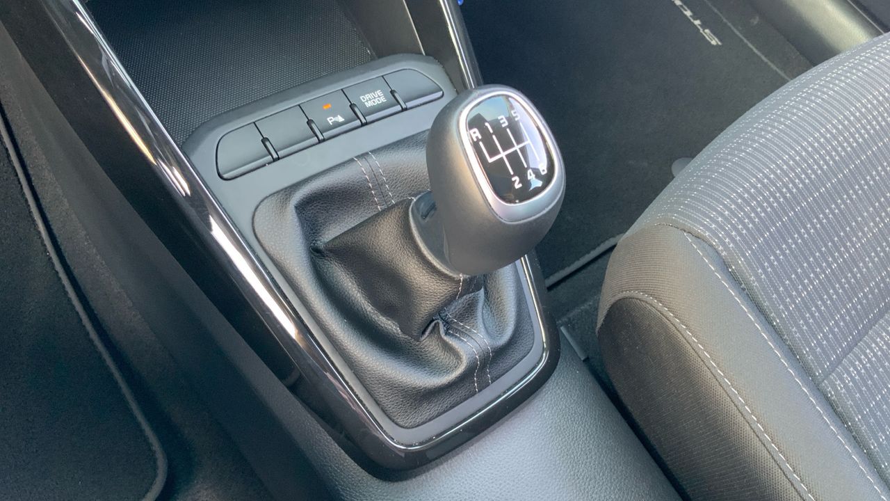 Kia Stonic 1.0 T-GDI MHEV IMT 74KW DRIVE 100 5P