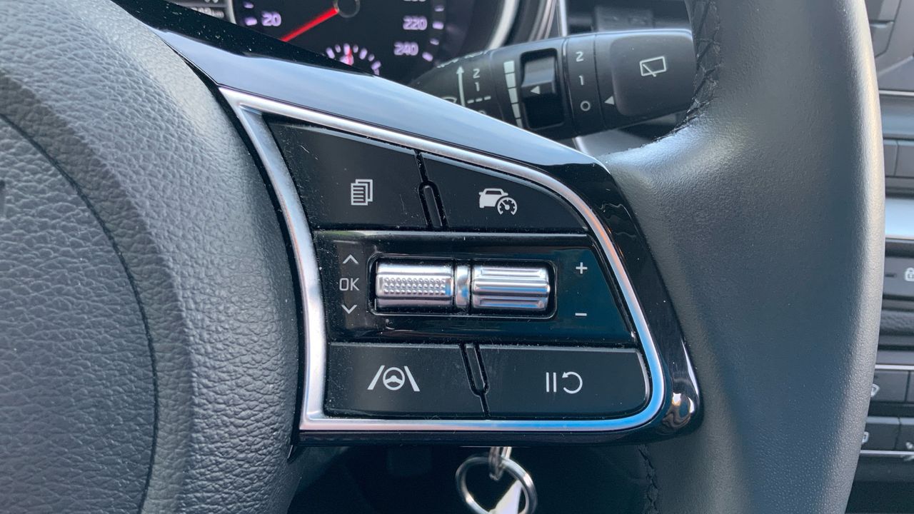 Kia Ceed 1.6 MHEV 100KW CONCEPT 136 5P