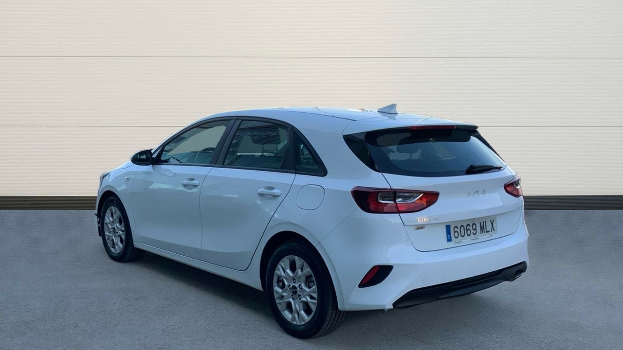 Kia Ceed 1.6 MHEV 100KW CONCEPT 136 5P