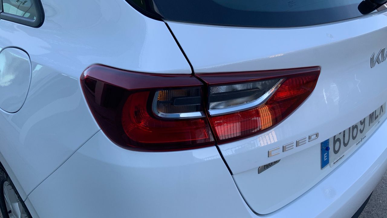 Kia Ceed 1.6 MHEV 100KW CONCEPT 136 5P