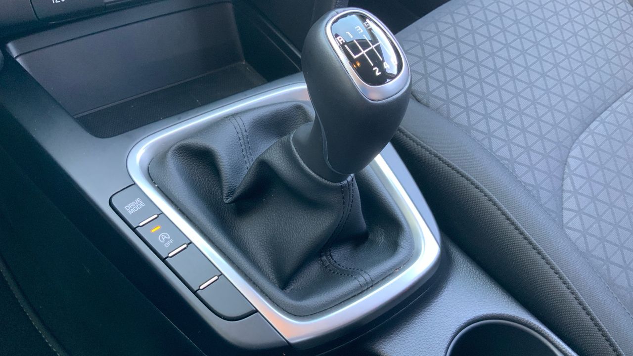 Kia Ceed 1.6 MHEV 100KW CONCEPT 136 5P