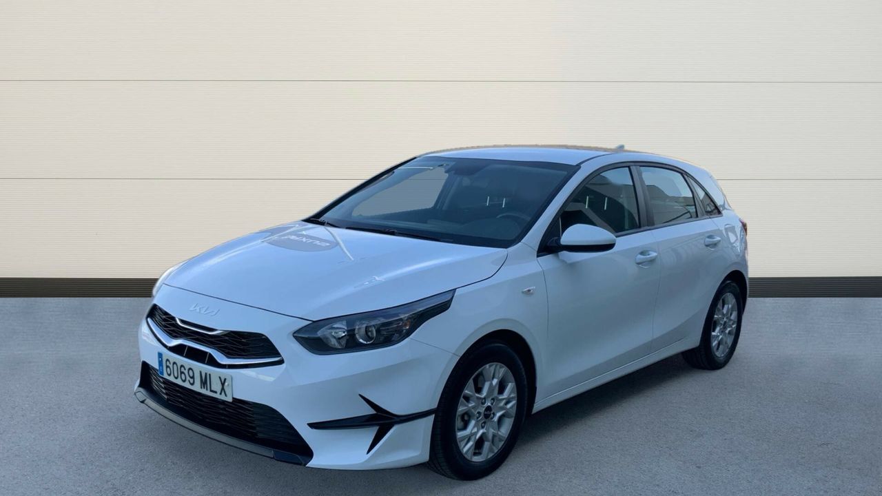 Kia Ceed 1.6 MHEV 100KW CONCEPT 136 5P