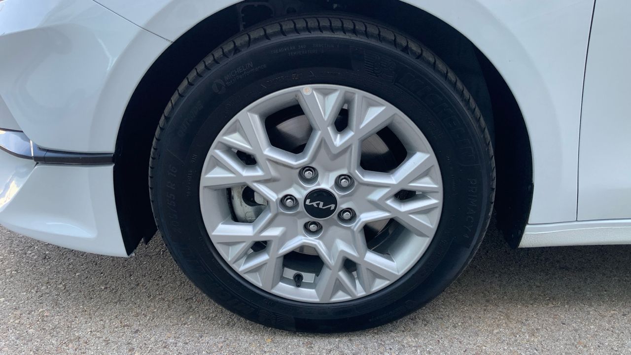 Kia Ceed 1.6 MHEV 100KW CONCEPT 136 5P