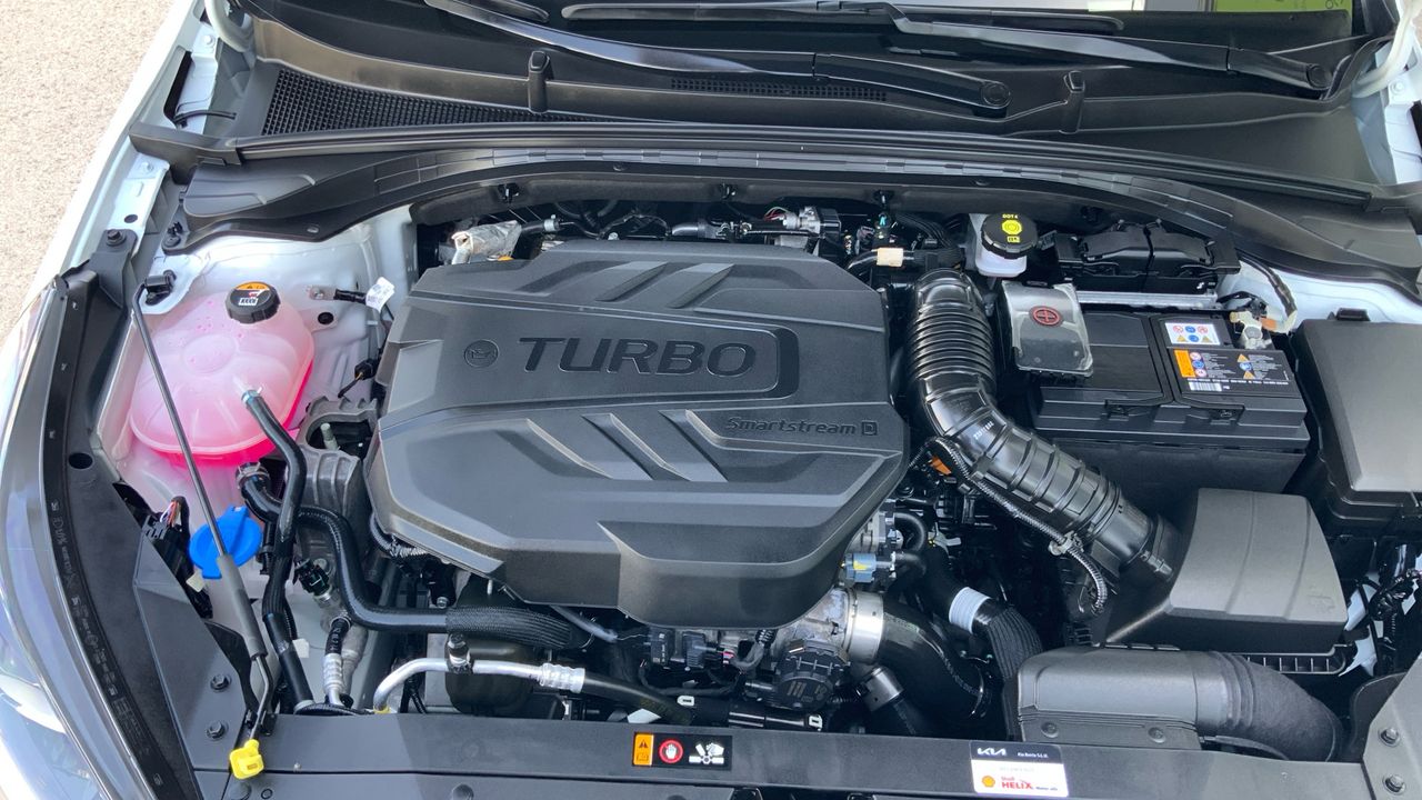 Kia Ceed 1.6 MHEV 100KW CONCEPT 136 5P