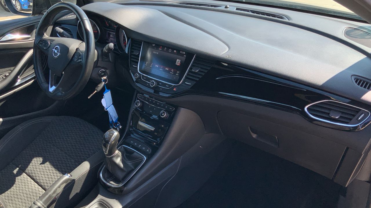 Opel Astra 1.6 CDTI 81KW DYNAMIC 110 5P