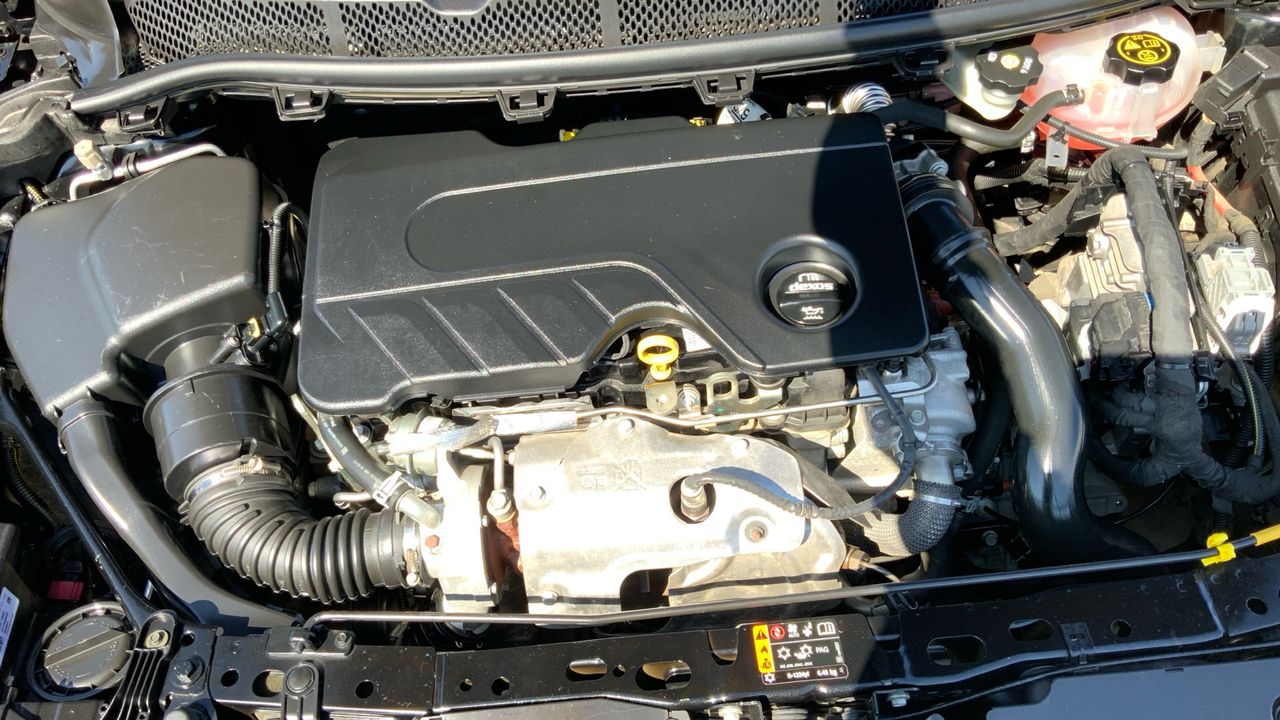 Opel Astra 1.6 CDTI 81KW DYNAMIC 110 5P