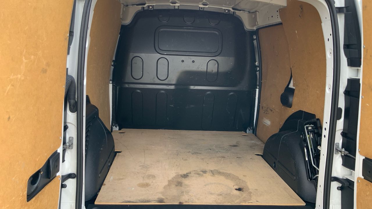 Nissan NV250 1.5 DCI 59KW L1H1 2 SEATS OPTIMA 80 4P