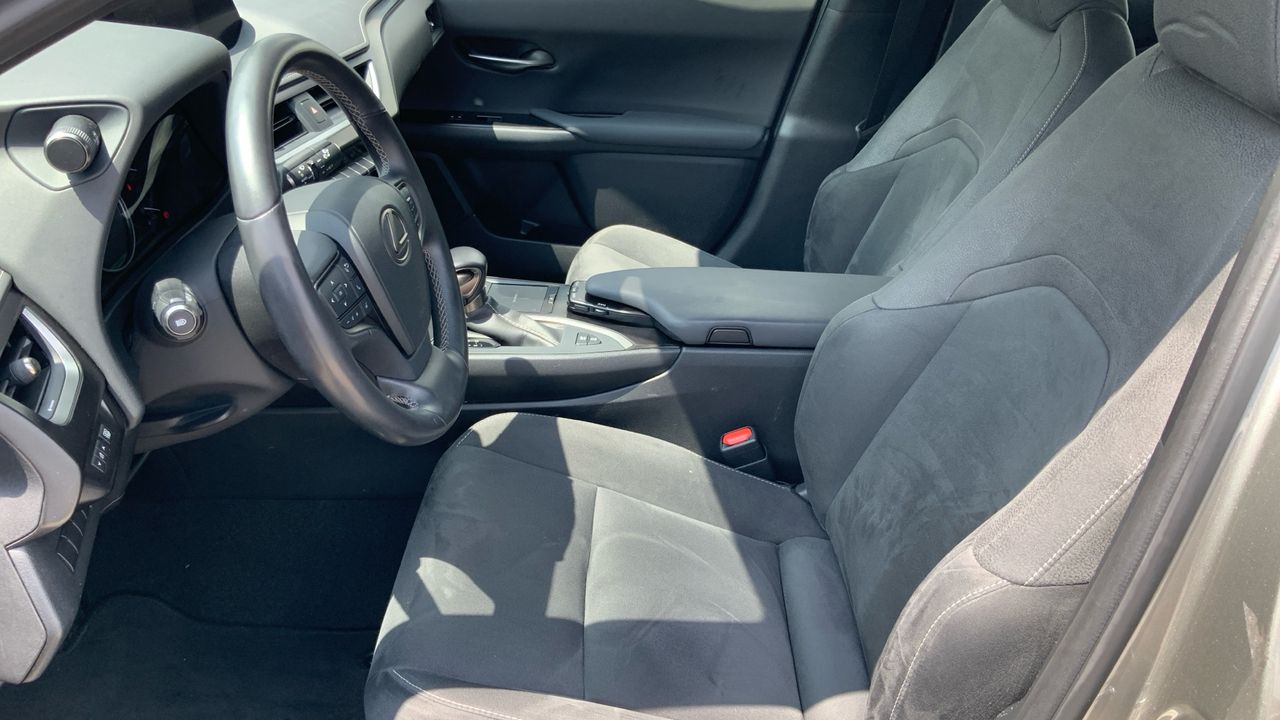 Lexus UX 2.0 250H PREMIUM AUTO 184 5P