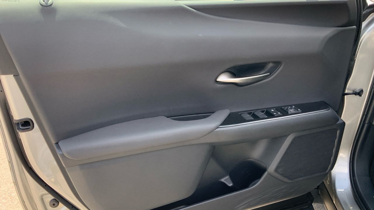 Lexus UX 2.0 250H PREMIUM AUTO 184 5P