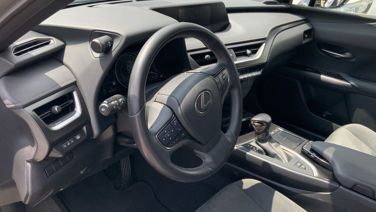 Lexus UX 2.0 250H PREMIUM AUTO 184 5P