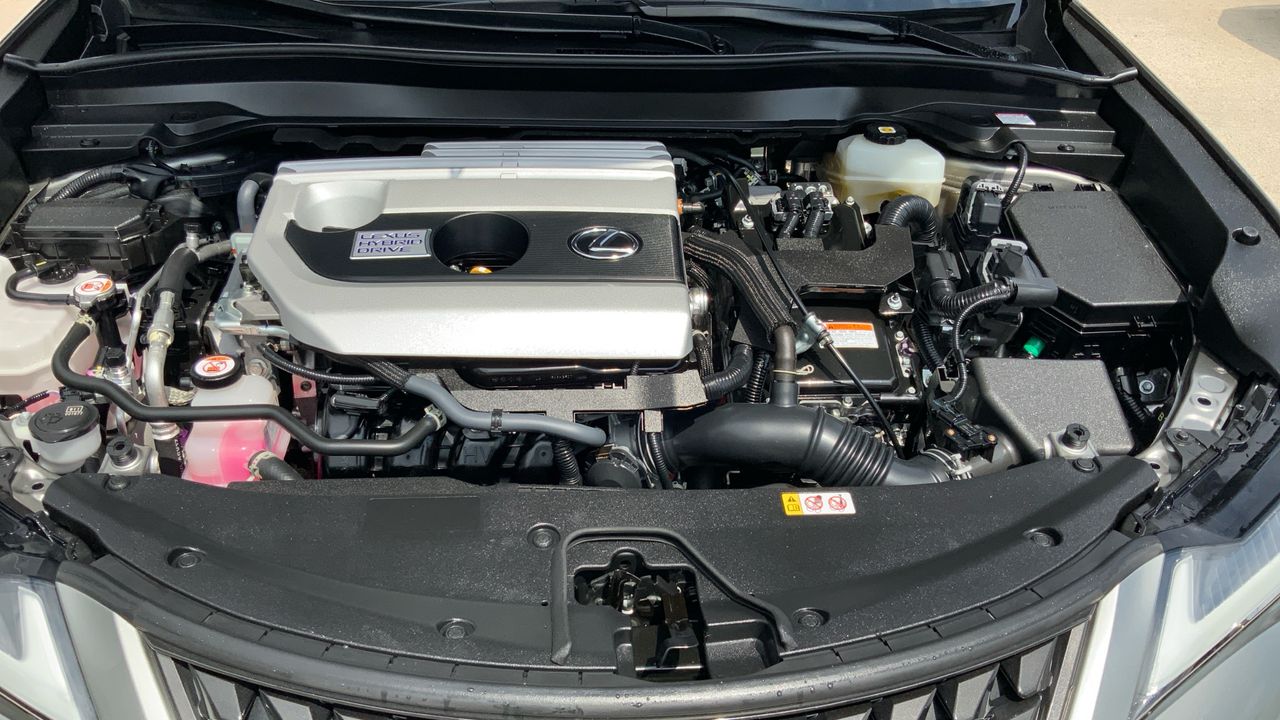 Lexus UX 2.0 250H PREMIUM AUTO 184 5P