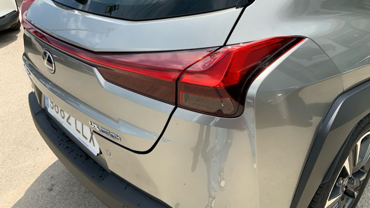 Lexus UX 2.0 250H PREMIUM AUTO 184 5P