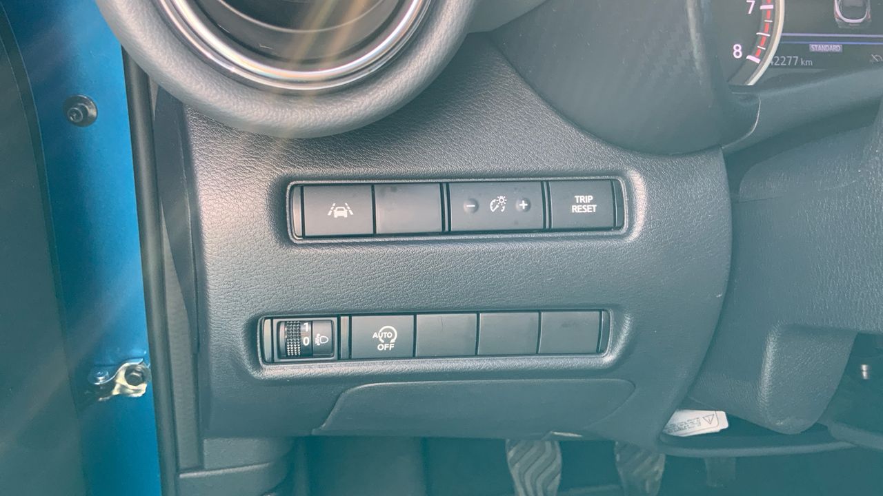 Nissan Juke 1.0 DIG-T 84KW N-CONNECTA 114 5P