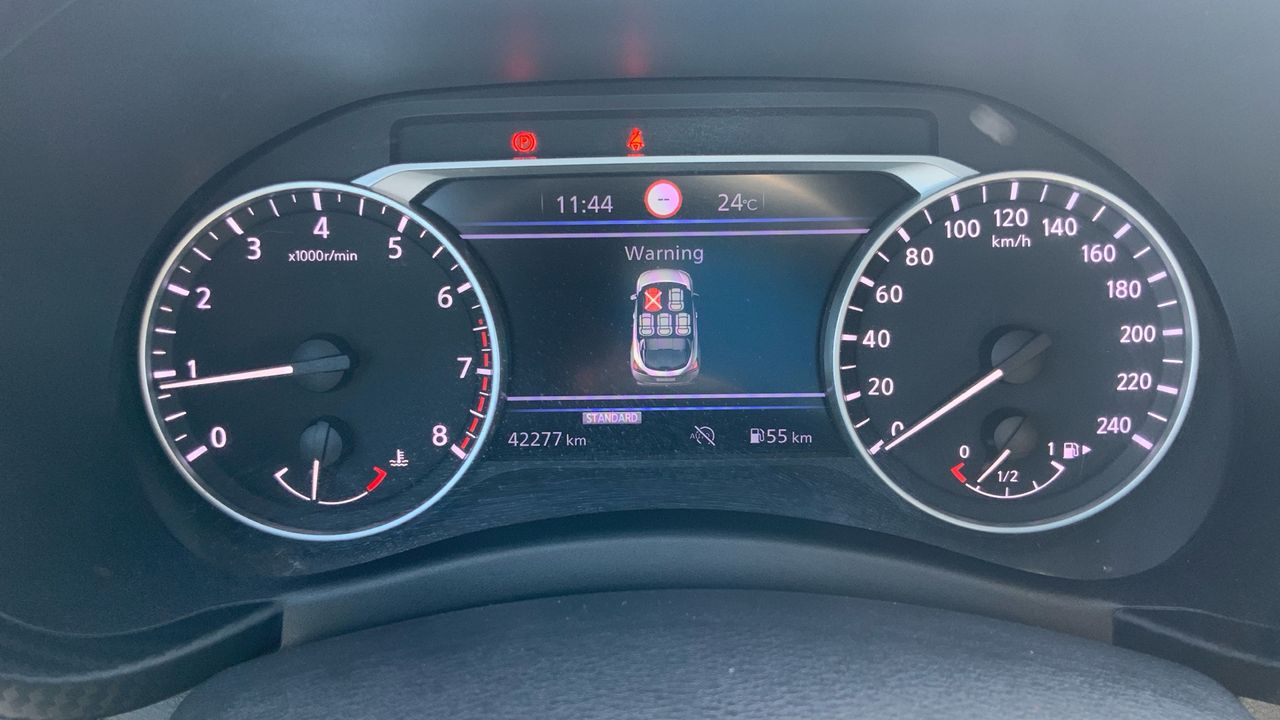 Nissan Juke 1.0 DIG-T 84KW N-CONNECTA 114 5P