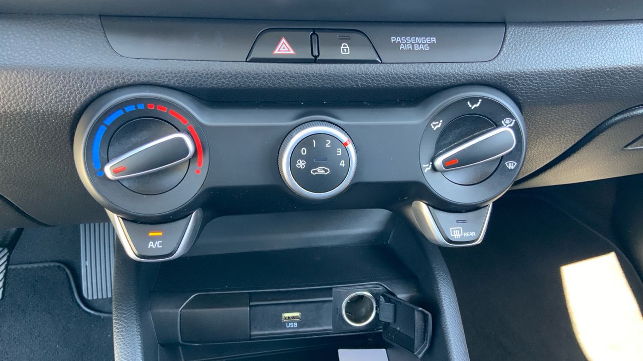 Kia Stonic 1.0 T-GDI MHEV IMT 74KW CONCEPT 100 5P